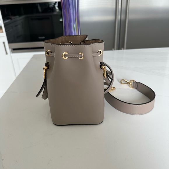💗SOLD💗Authentic Fendi mini Mon Tresor bucket bag - Picture 9 of 15